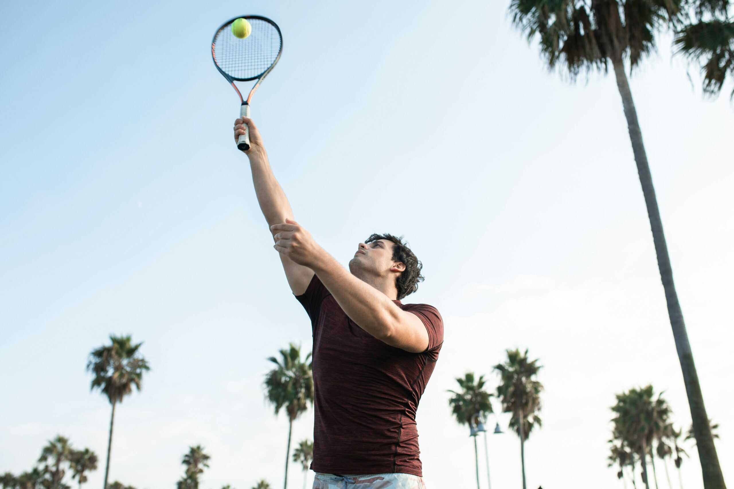 a palm springs resident plays tennis before going to a Palm Springs probate attorney to plan his estate